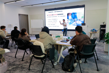 কিভাবে Yitailock স্মার্ট বিক্রয় এবং শক্তিশালী বাজার উপস্থিতির জন্য তার দল প্রস্তুত করছে?